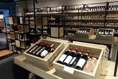 奶粉、化妝品、紅酒. 看看進(jìn)口商品的正確選購(gòu)方法